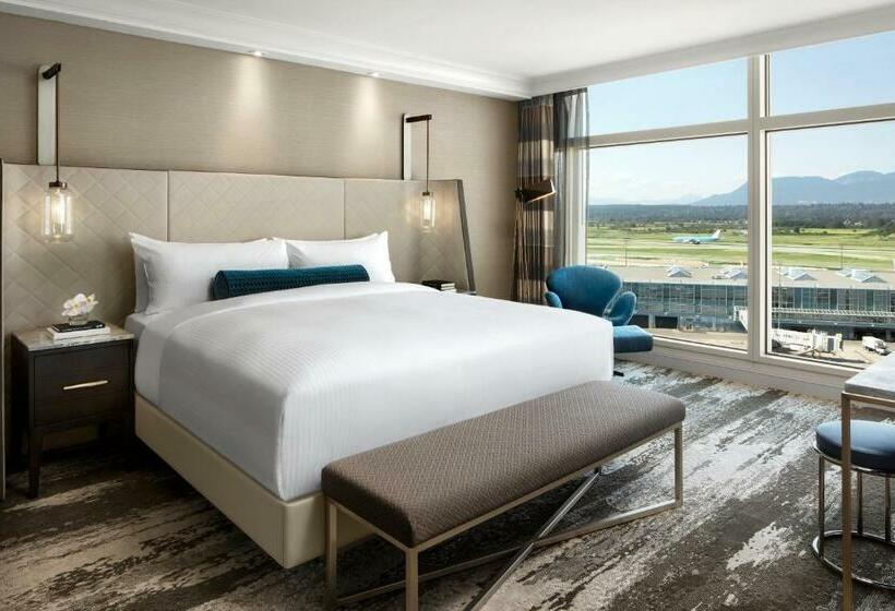 غرفة قياسية سرير كينج, Fairmont Vancouver Airport Interminal
