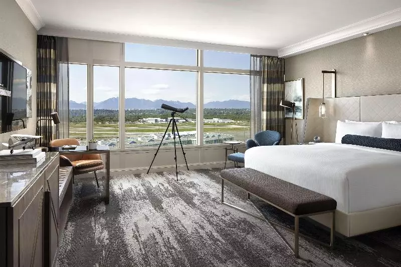 اتاق استاندارد با چشم‌انداز, Fairmont Vancouver Airport Interminal