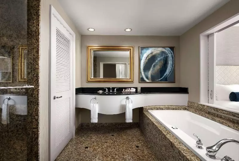 اتاق استاندارد با چشم‌انداز, Fairmont Vancouver Airport Interminal