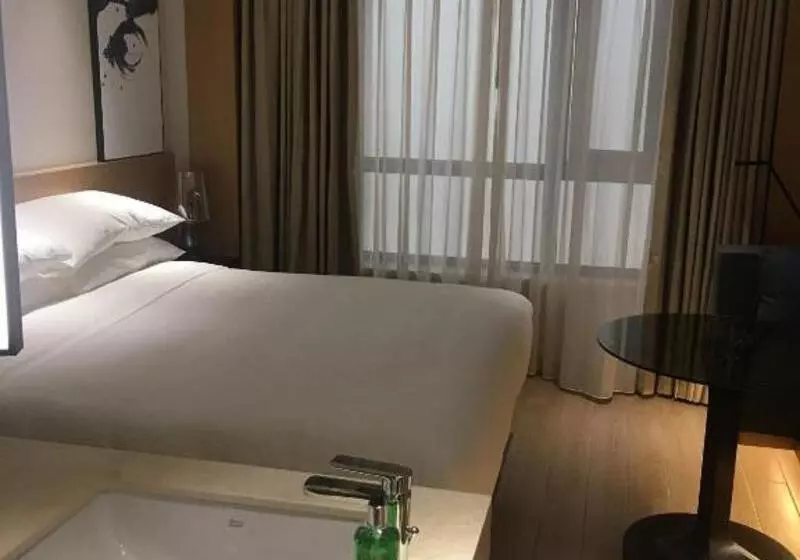 اتاق استاندارد با چشم‌انداز, Fairmont Vancouver Airport Interminal