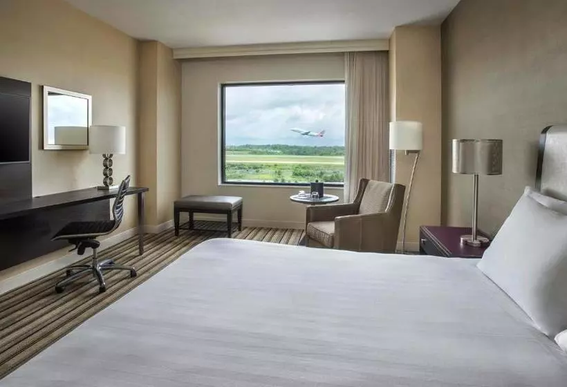 اتاق استاندارد با تخت بزرگ, Hyatt Regency Pittsburgh International Airport