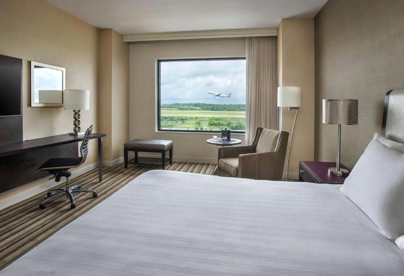 חדר סטנדרט עם מיטת קינג, Hyatt Regency Pittsburgh International Airport
