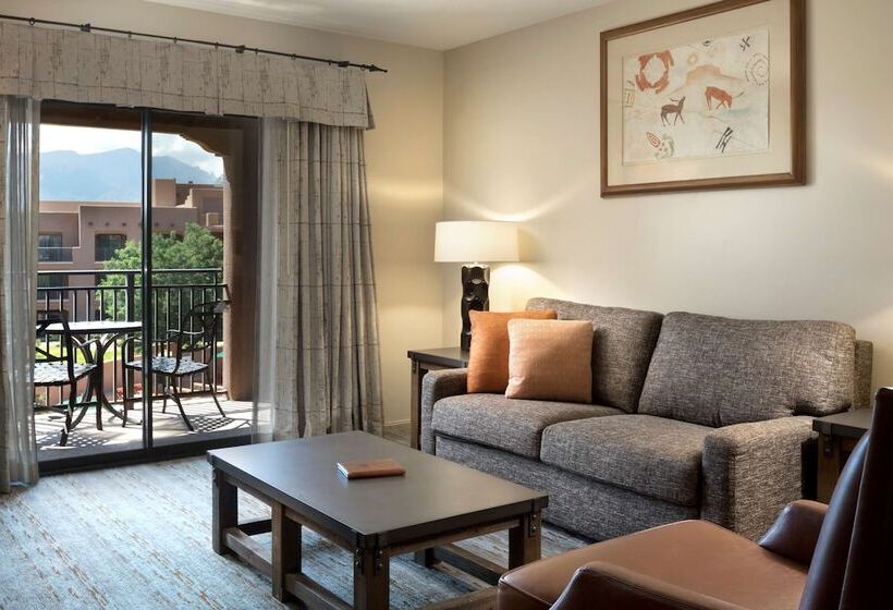 Полулюкс, Hyatt Regency Tamaya South Santa Fe