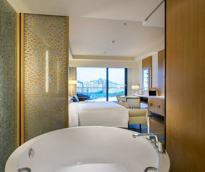 Standard Room Double Bed Side Sea View, Jw Marriott Hotel Sanya Dadonghai Bay