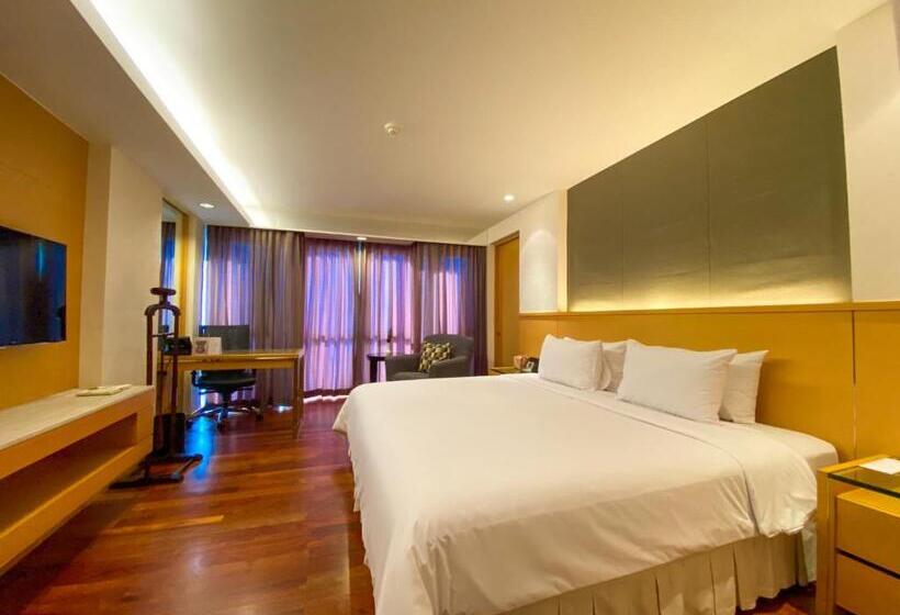 Номер Deluxe, Lao Plaza