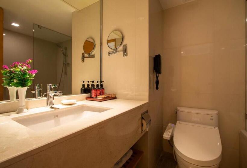 Номер Deluxe, Lao Plaza