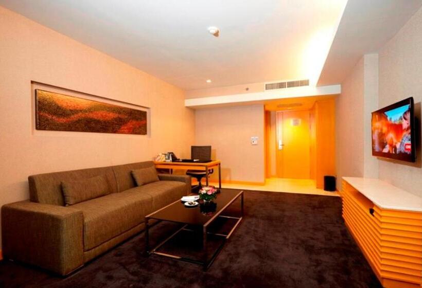 Люкс Повышенной Комфортности, Lao Plaza