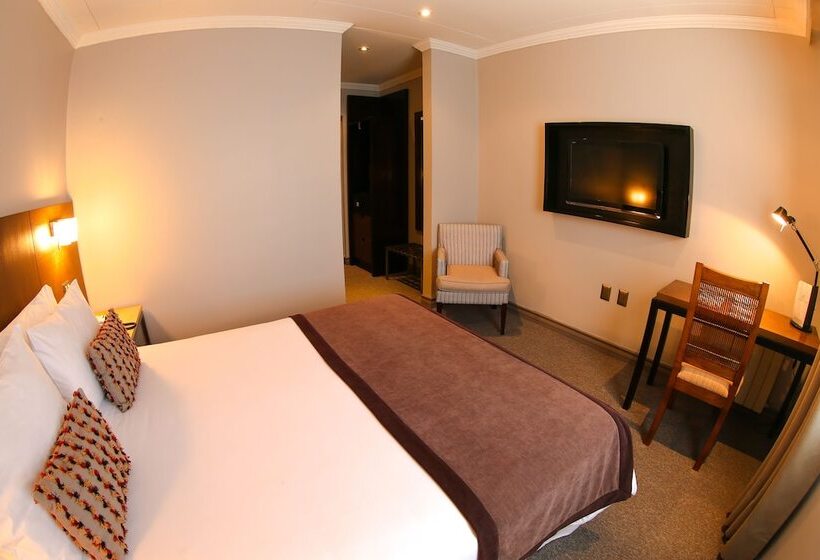 חדר סטנדרט, Martín Gusinde