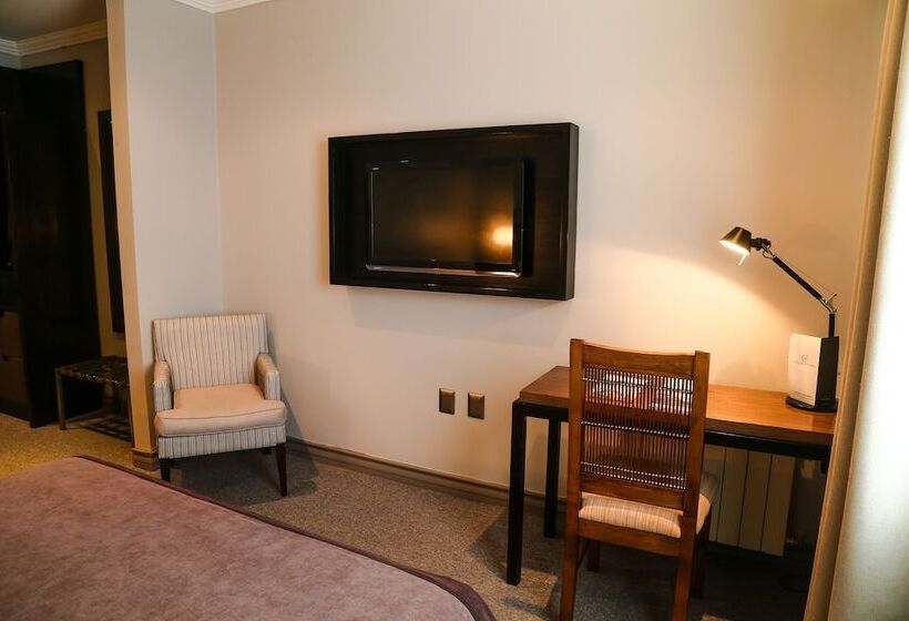 חדר סטנדרט, Martín Gusinde