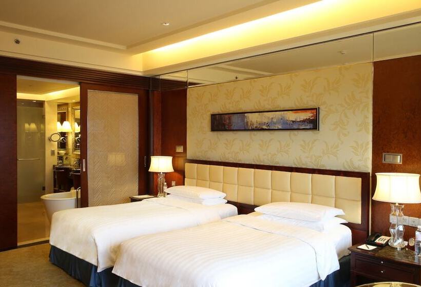 Номер Премиум, Shangri La Qingdao   May Fourth Square