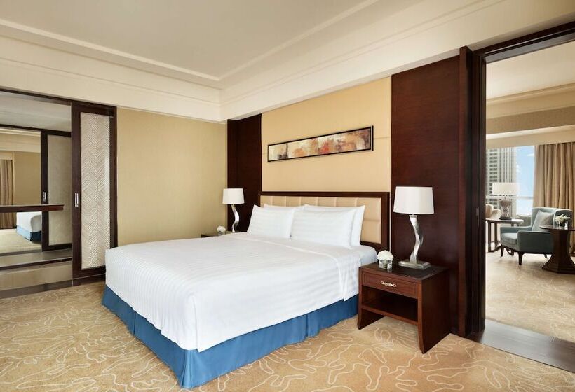 سوییت اجرایی, Shangri La Qingdao   May Fourth Square