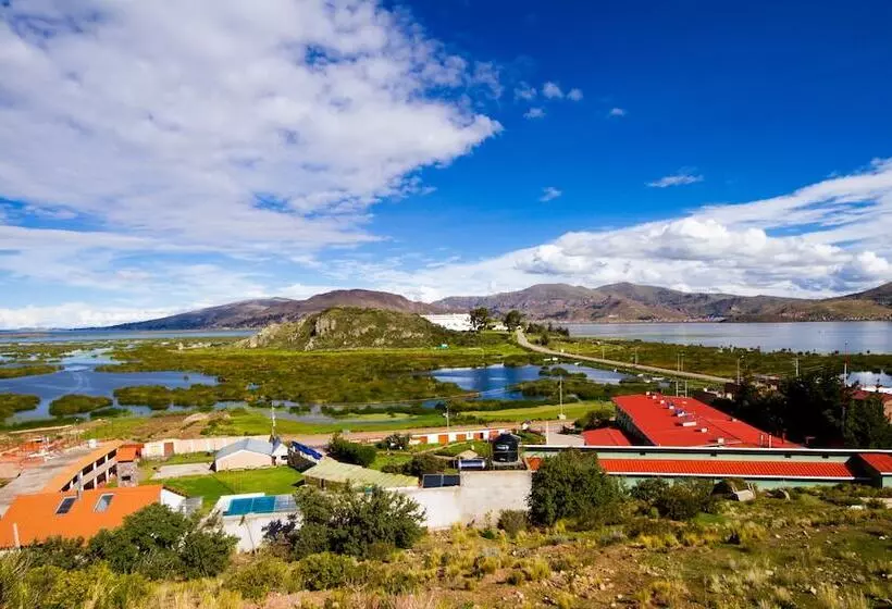 اتاق سوپریور, Lake Titicaca