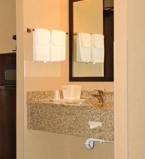 غرفة قياسية, Yellowstone West Gate