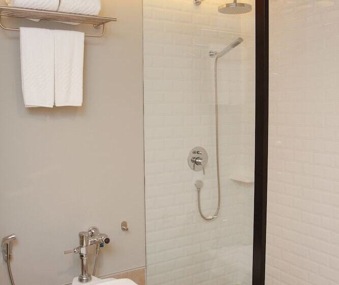 اتاق اجرایی با چشم‌انداز دریا, Pullman Pattaya Hotel G