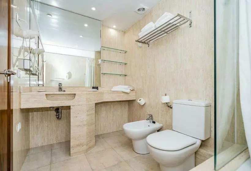 اتاق سوپریور با چشم‌انداز دریا, Sunway Playa Golf & Spa Sitges
