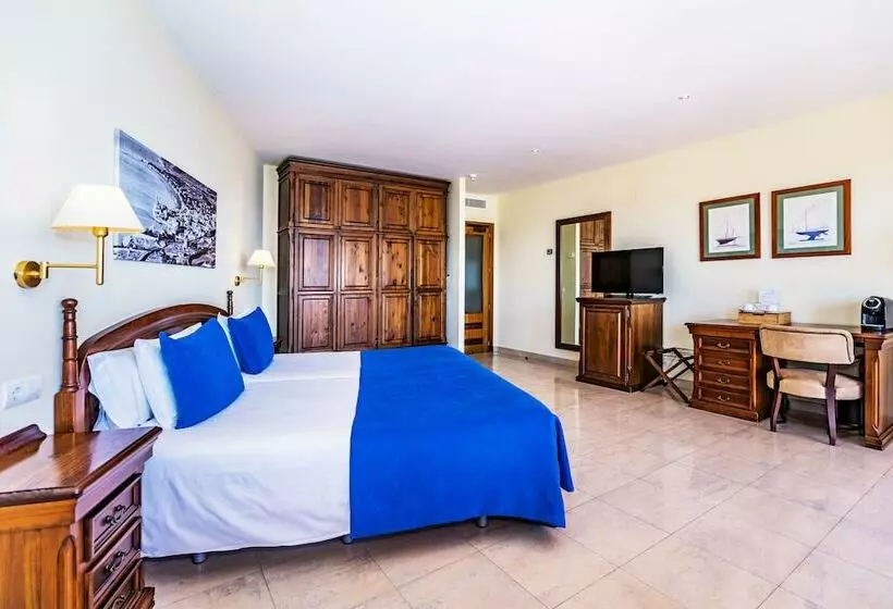 اتاق سوپریور با چشم‌انداز دریا, Sunway Playa Golf & Spa Sitges