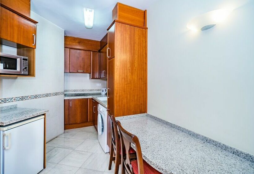 스탠다드 스튜디오 풀장 전망, Sunway Playa Golf & Spa Sitges