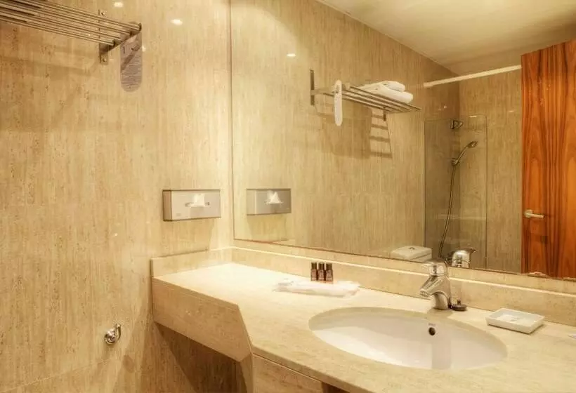 استودیو استاندارد با چشم‌انداز استخر, Sunway Playa Golf & Spa Sitges