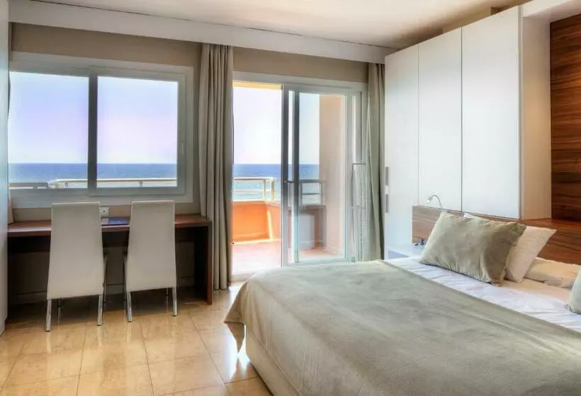 سوییت جونیور با چشم‌انداز دریا, Sunway Playa Golf & Spa Sitges