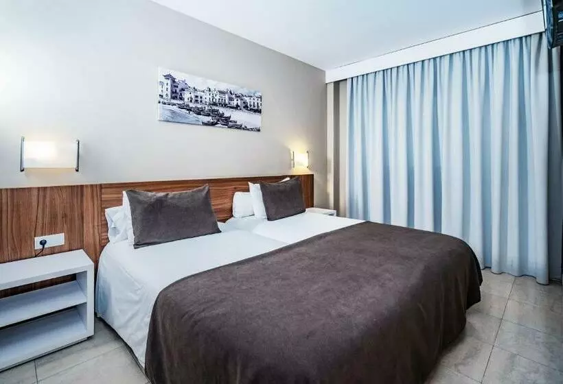 سوییت جونیور با چشم‌انداز دریا, Sunway Playa Golf & Spa Sitges