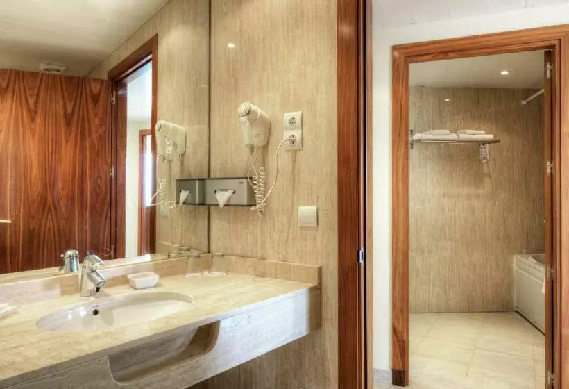 سوییت با چشم‌انداز دریا, Sunway Playa Golf & Spa Sitges