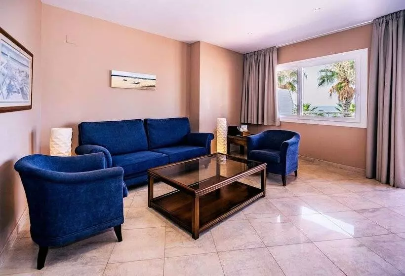 سوییت با چشم‌انداز دریا, Sunway Playa Golf & Spa Sitges