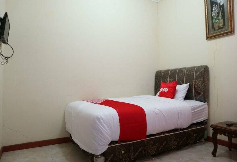 Pokój Standard Jednoosobowy, Reddoorz Syariah At D Rizs Homestay