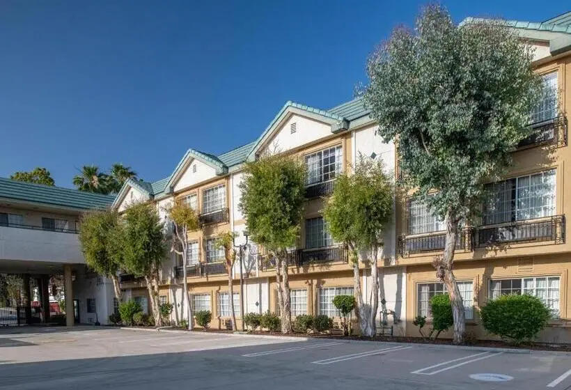 اتاق استاندارد با تخت بزرگ, Glendale