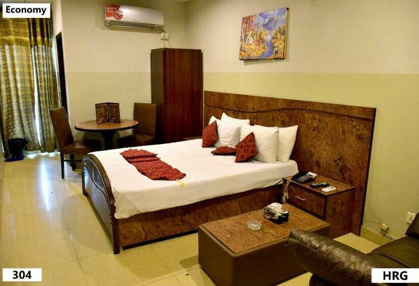 اتاق لوکس یک تخته, Royal Gardens Lahore