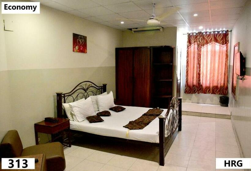 اتاق لوکس یک تخته, Royal Gardens Lahore