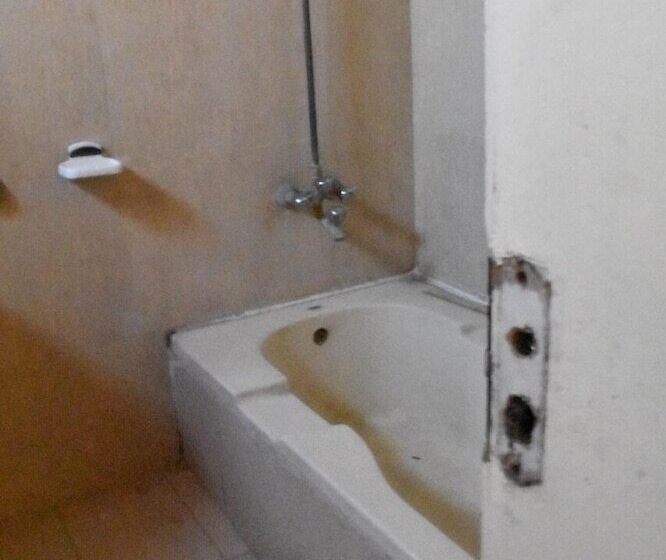 اتاق لوکس, Royal Gardens Lahore