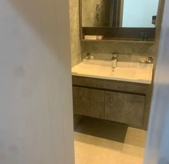 اتاق لوکس با تخت بزرگ, Orchida Turaif Hotel 1