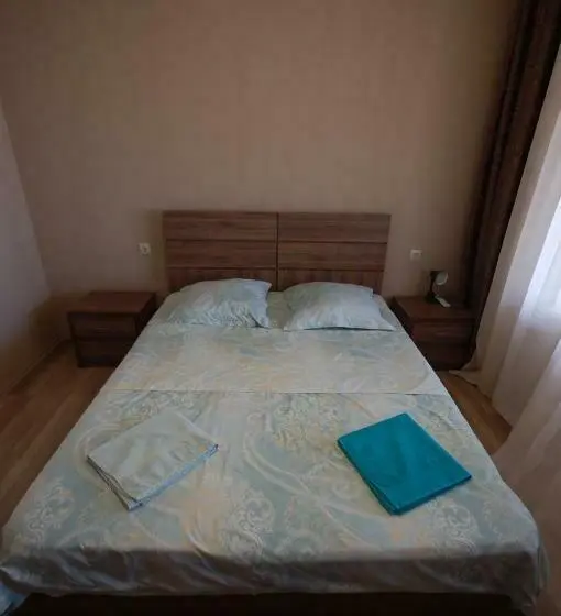 اتاق استاندارد با چشم‌انداز کوهستان, Guest House Aisi