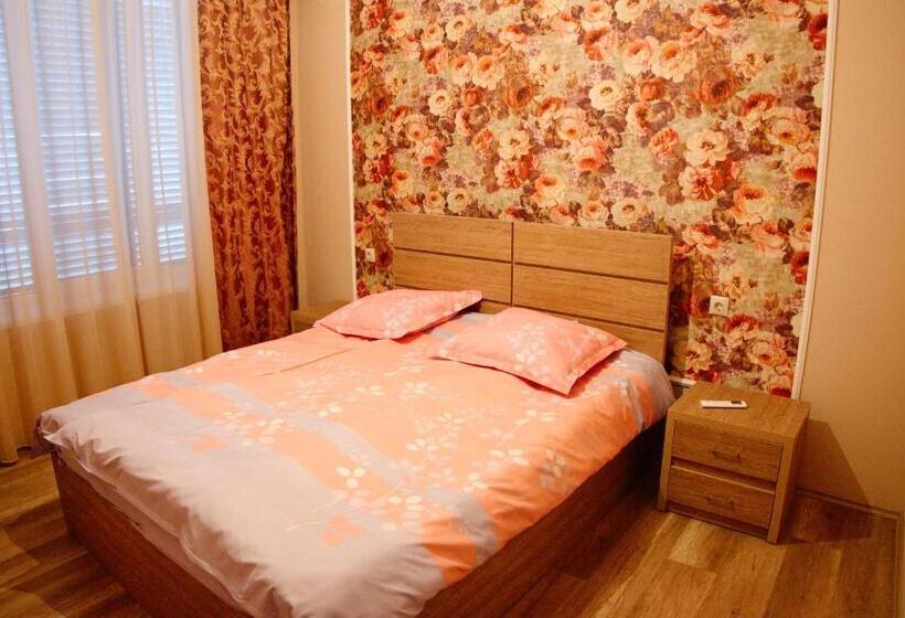 اتاق لوکس, Guest House Aisi
