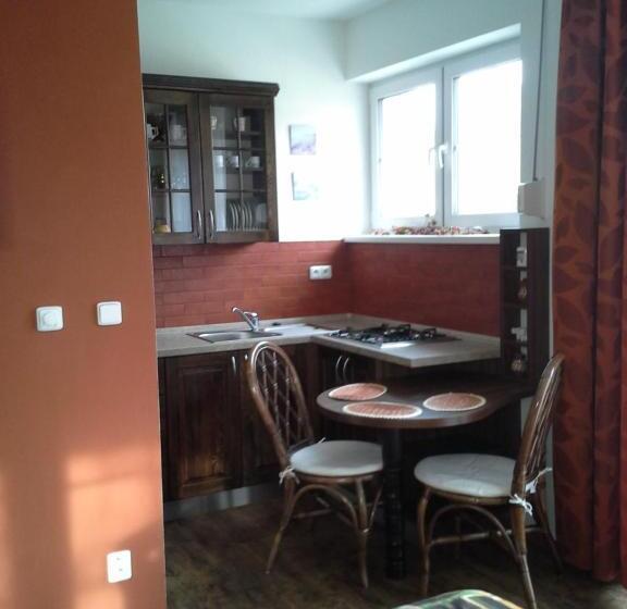 דירת חדר נוף לגינה, Vila Patricie