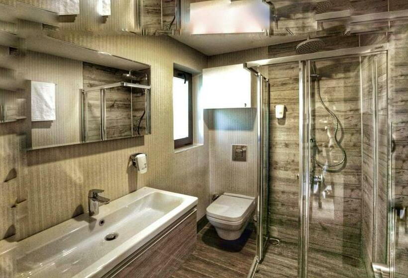 标准间带游泳池, The D Hotel Spa & Resort