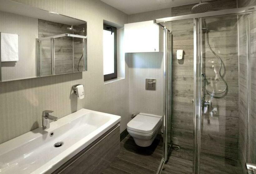 标准间带游泳池, The D Hotel Spa & Resort