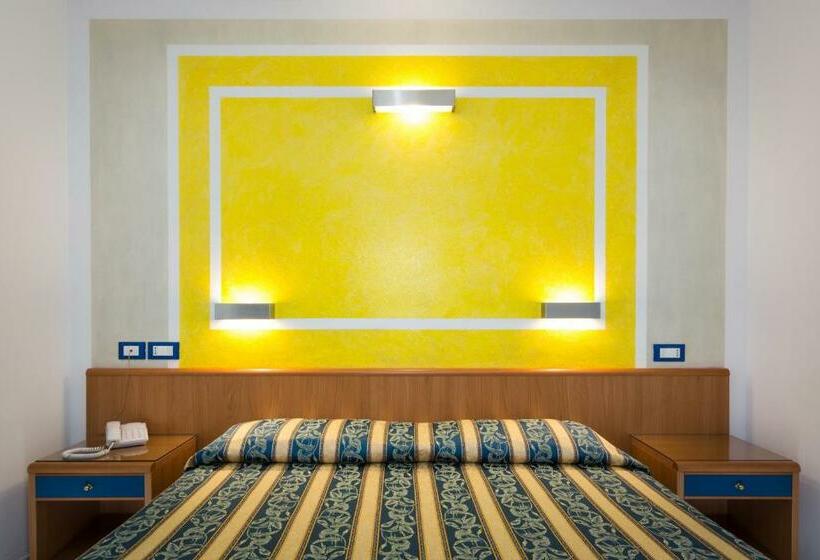 חדר סטנדרט, Centrale