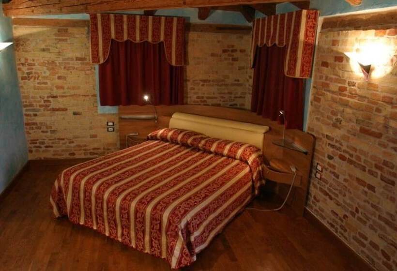 غرفة قياسية رباعية, Centrale