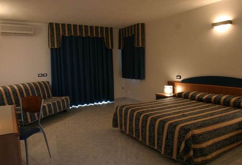 غرفة قياسية رباعية, Centrale