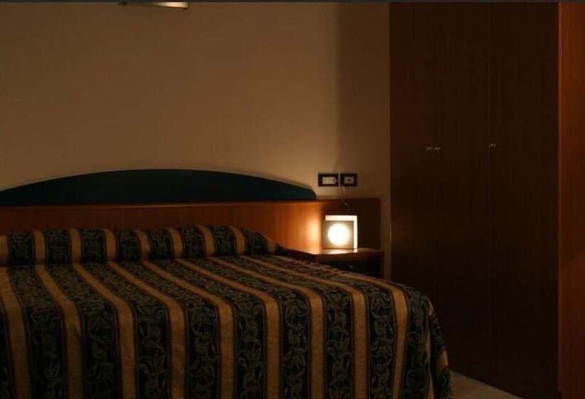 غرفة عائلية, Centrale