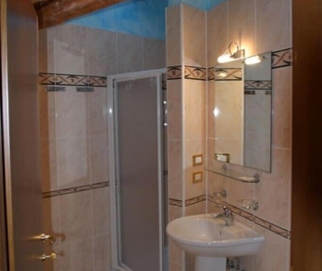 غرفة عائلية, Centrale