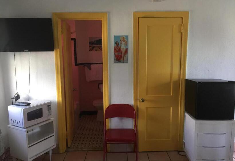 חדר סטנדרט לארבעה, Sun Shine