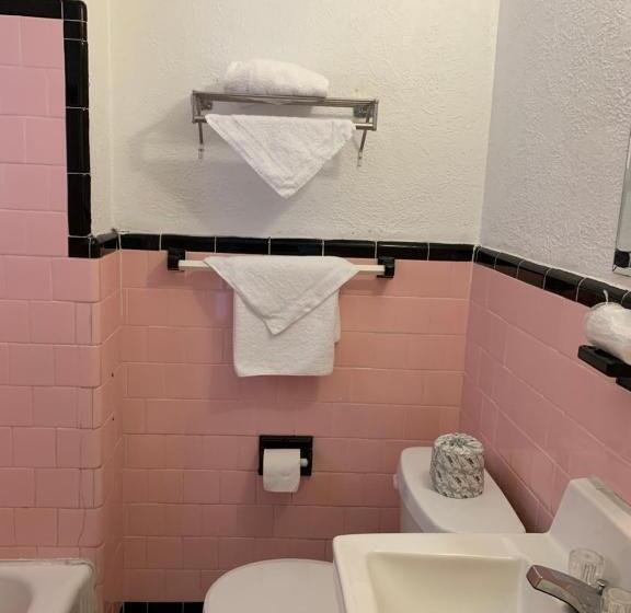 חדר סטנדרט לארבעה, Sun Shine