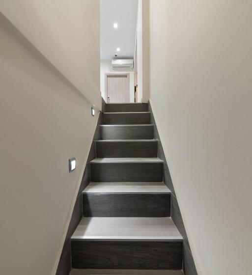 オーシャンビュースタンダードルーム, Santorini Main Square