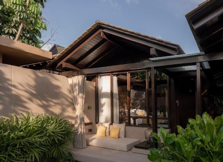 プールの見えるデラックスルーム, The Spa Resorts   Lamai Beach