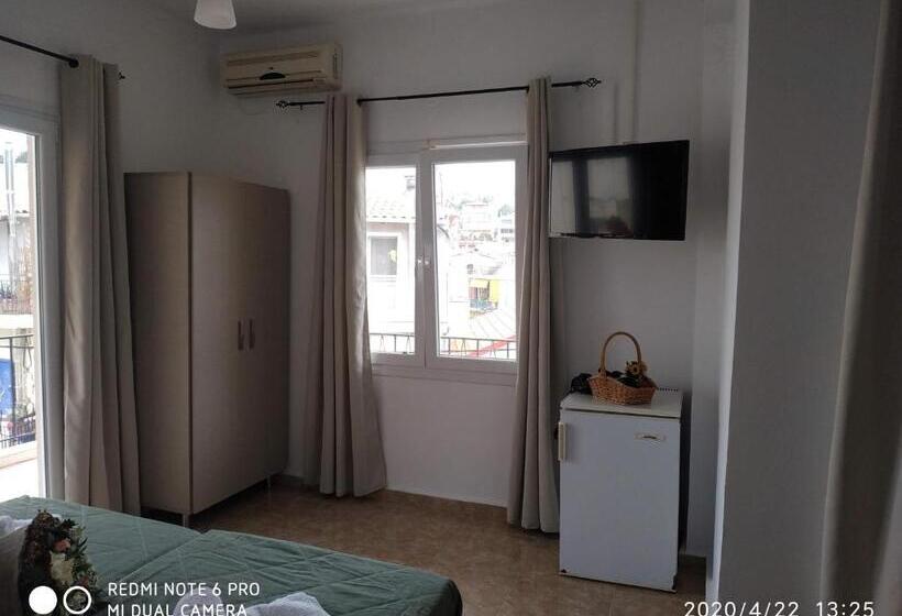 اتاق استاندارد سه تخته با چشمانداز, Central