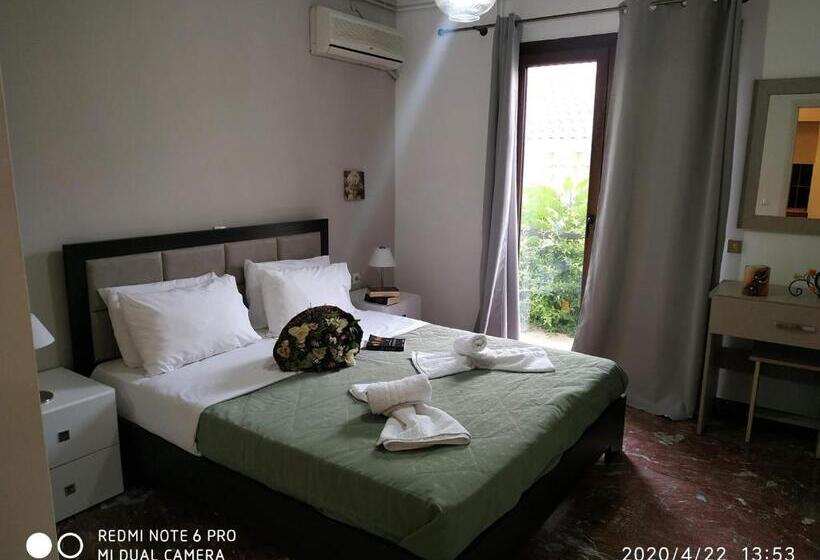 اتاق خانوادگی, Central