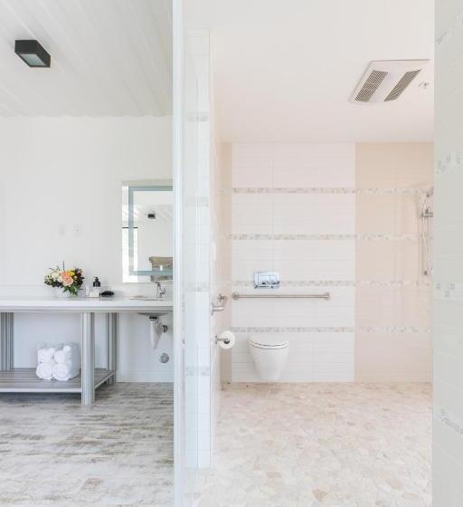 סוויטה עם מרפסת, Geneseo Inn