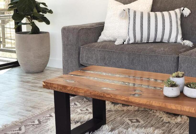 סוויטה עם מרפסת, Geneseo Inn